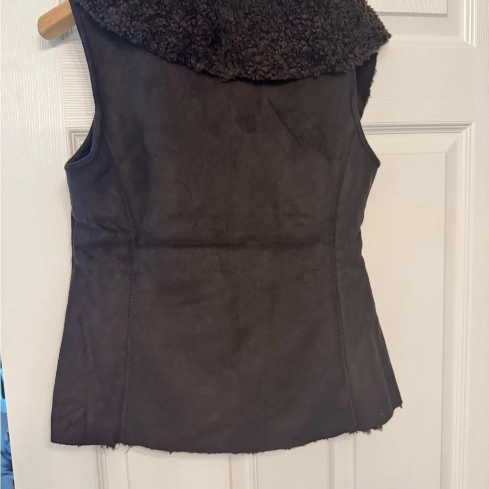 Talbots Dark Brown Shearling Vest - Picture 5 of 8